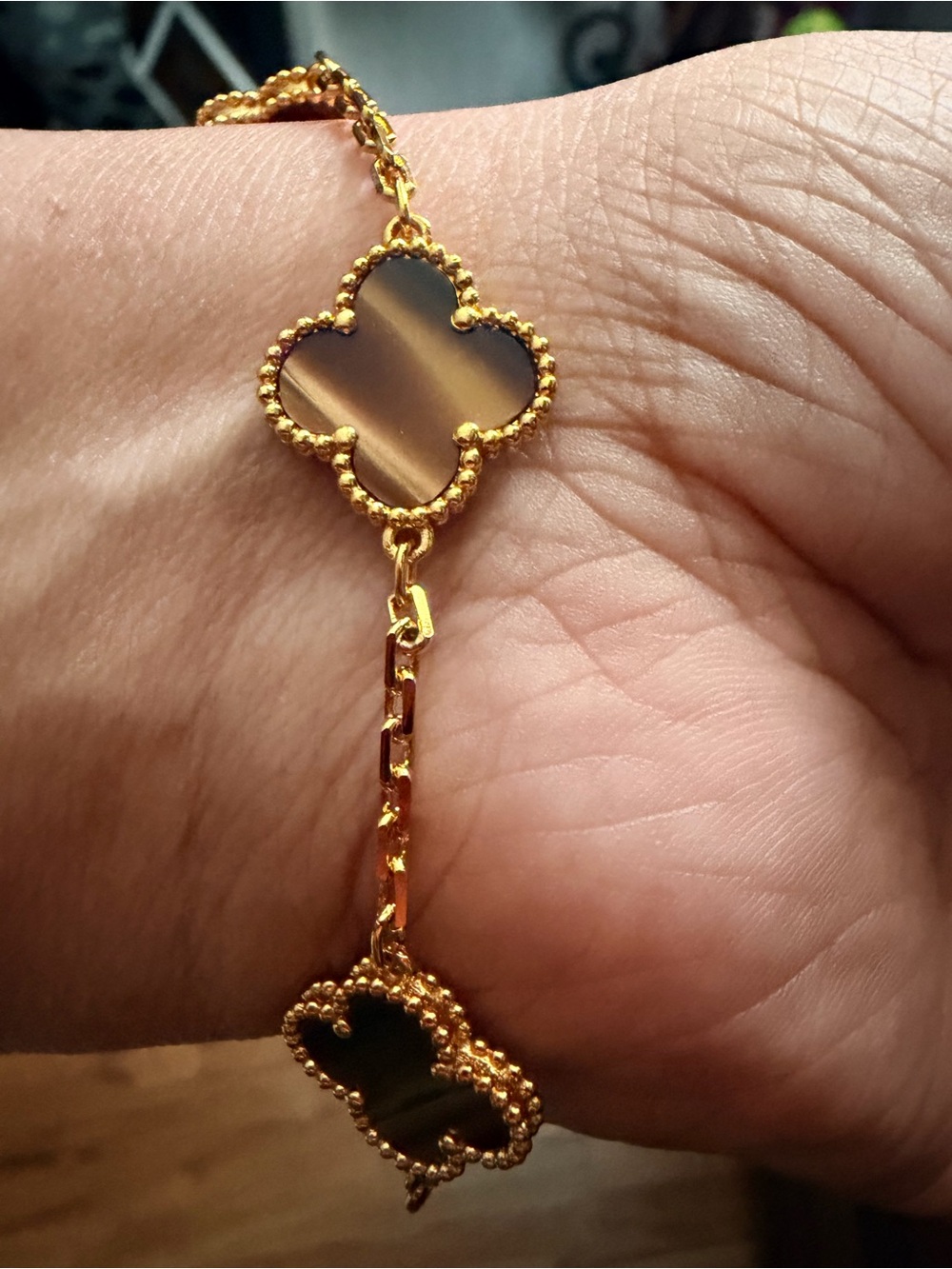 Gold-Tone Clover Bracelet with Brown Stone Motifs - Picture 3 of 3